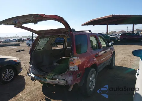 2005 Ford Escape Xlt z USA, uszkodzony, nr VIN 1FMYU03195KA37003